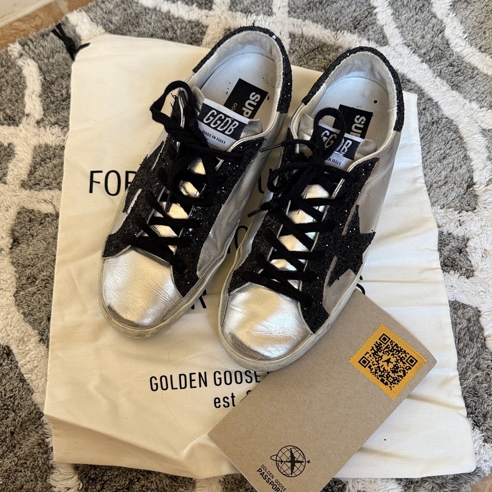 Golden Goose Super-Star Classic Sneakers w/ Glitter - Silver and Black- Like New